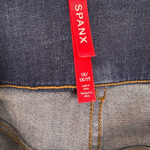 Spanx Flare Pull-On Flare Jeans in "Midnight" Dark Wash Size 1X - Picture 13 of 14